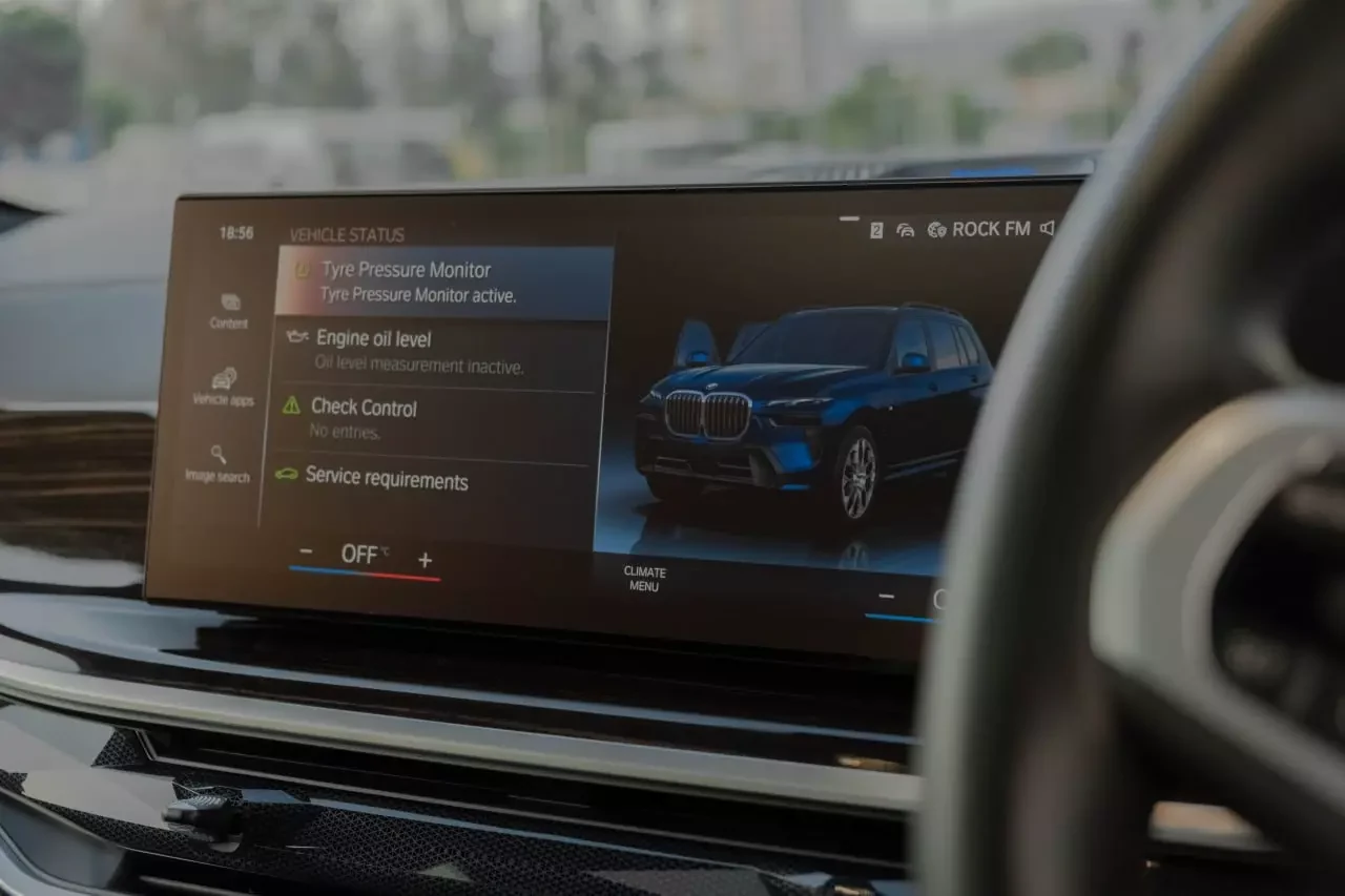 BMW X7 xDrive40i M Sport #4 Photo 5