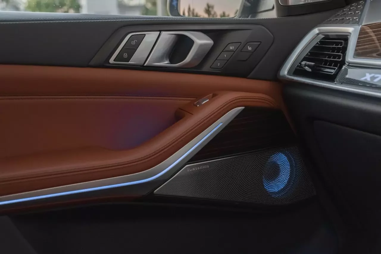 BMW X7 xDrive40i M Sport #4 Photo 7