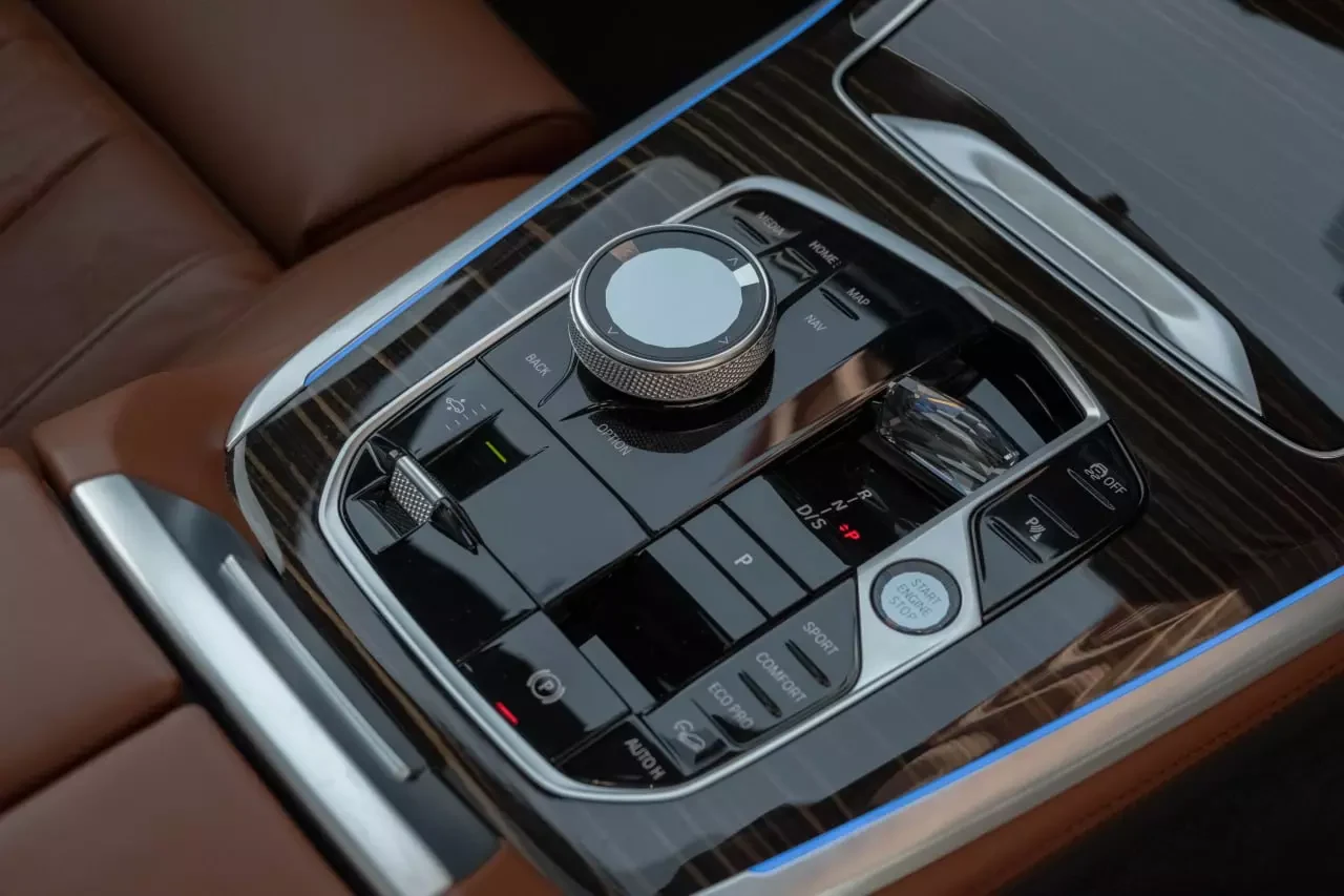 BMW X7 xDrive40i M Sport #4 Photo 8