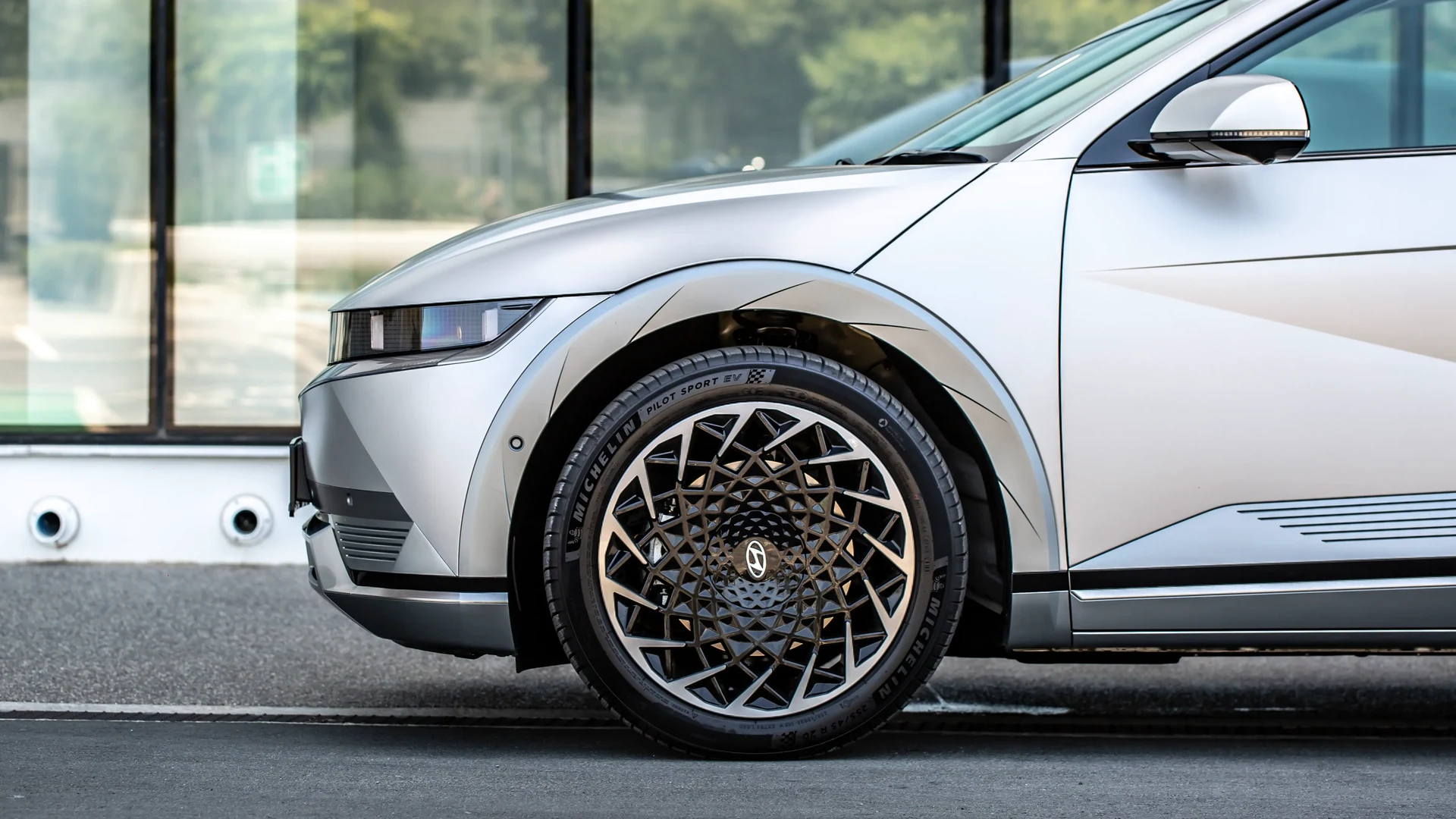 Hyundai Ioniq 5 #30 Photo 11