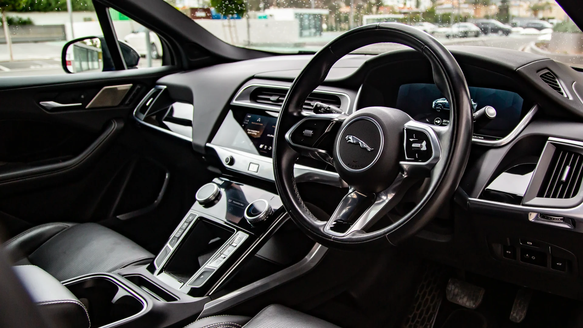 Jaguar I-Pace EV400 HSE Black #45 Фото 6