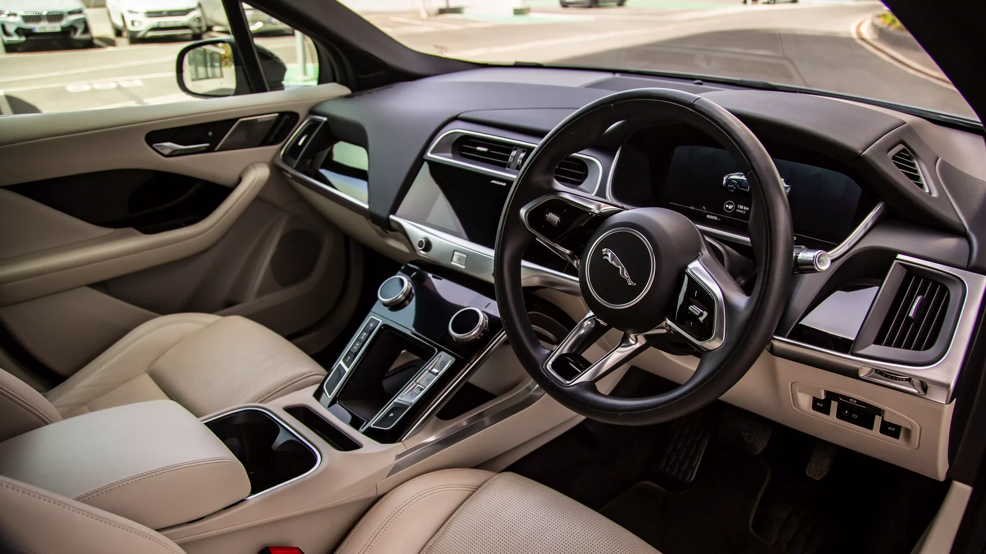 Jaguar I-Pace EV400 HSE Black #49 Фото 7