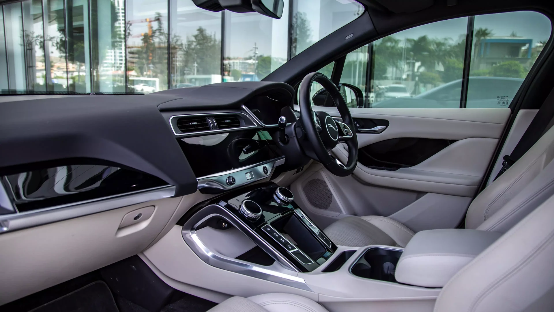 Jaguar I-Pace EV400 HSE Black #49 Фото 9