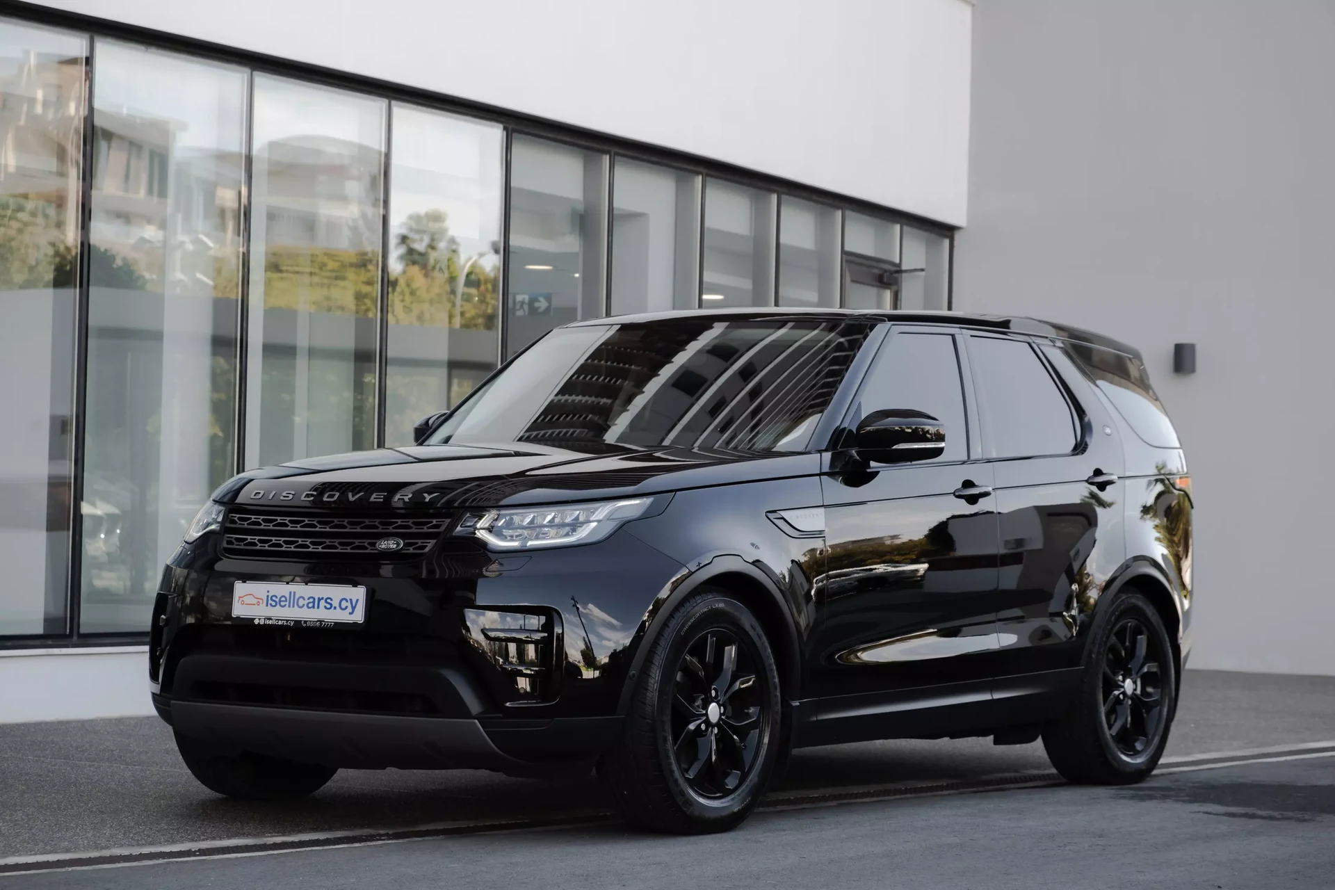 Land Rover Discovery SD4 SE #9 Photo 1