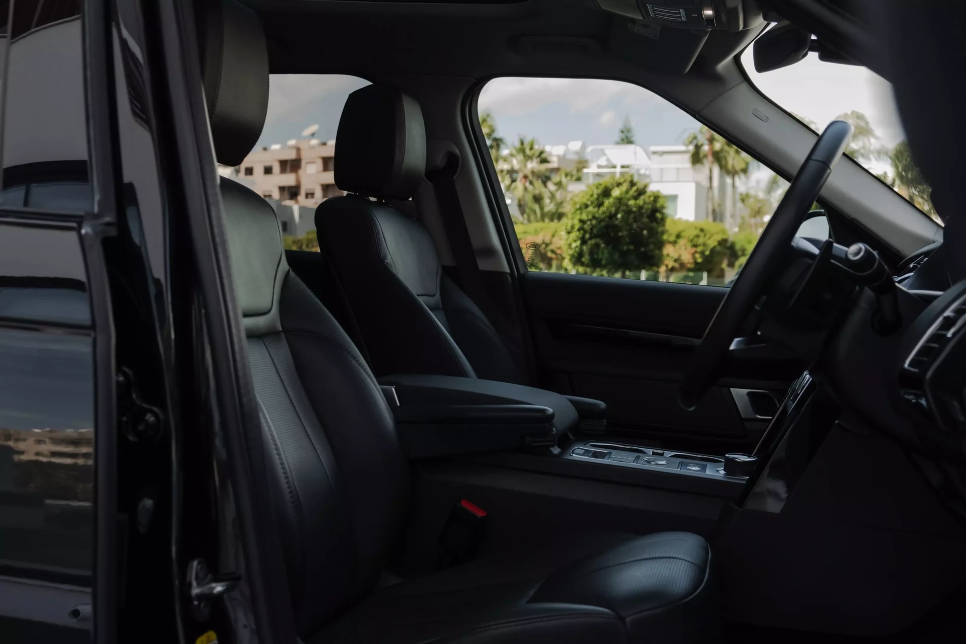 Land Rover Discovery SD4 SE #9 Photo 7