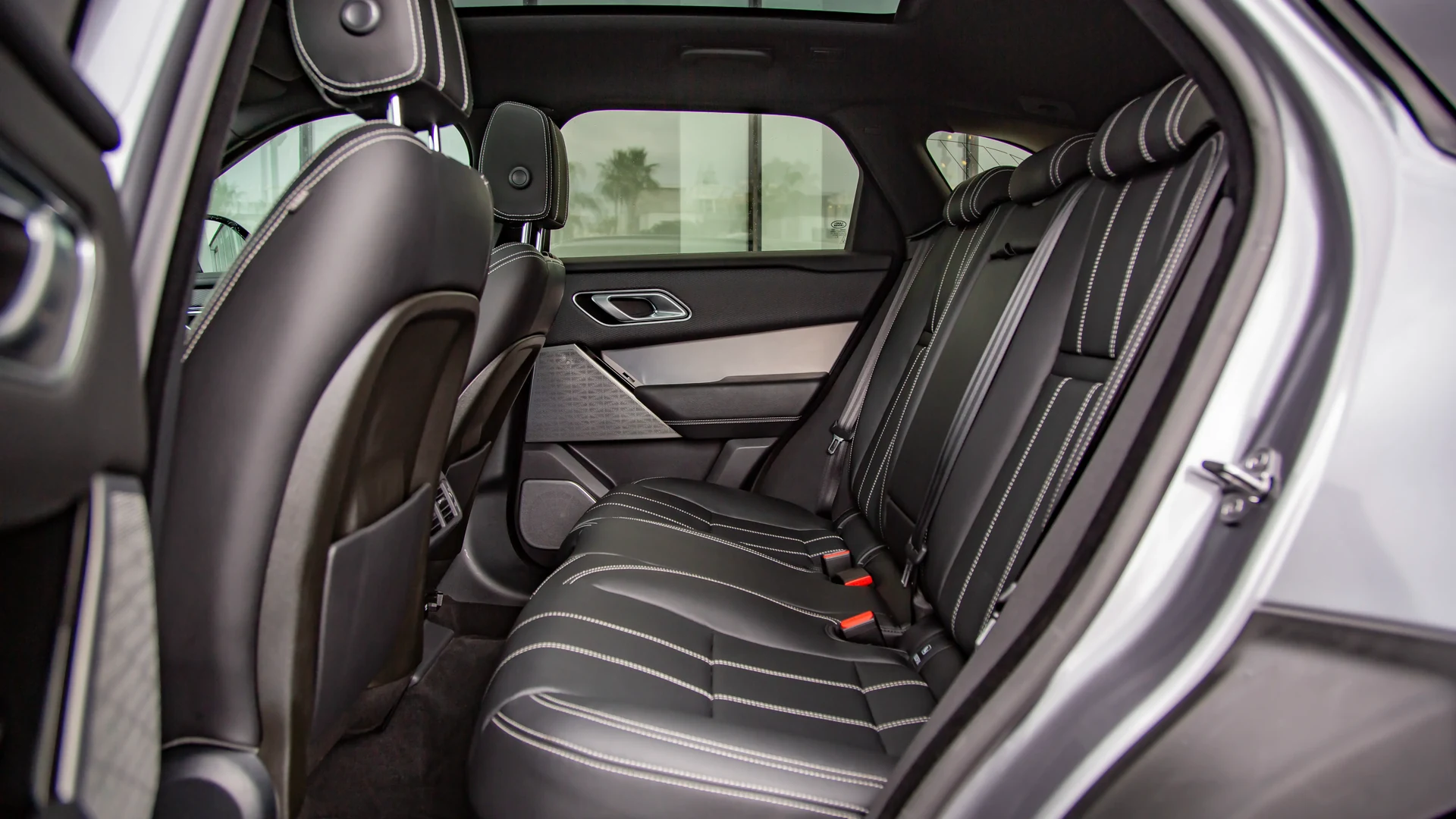 Range Rover Velar D180 SE R-Dynamic #16 Photo 8