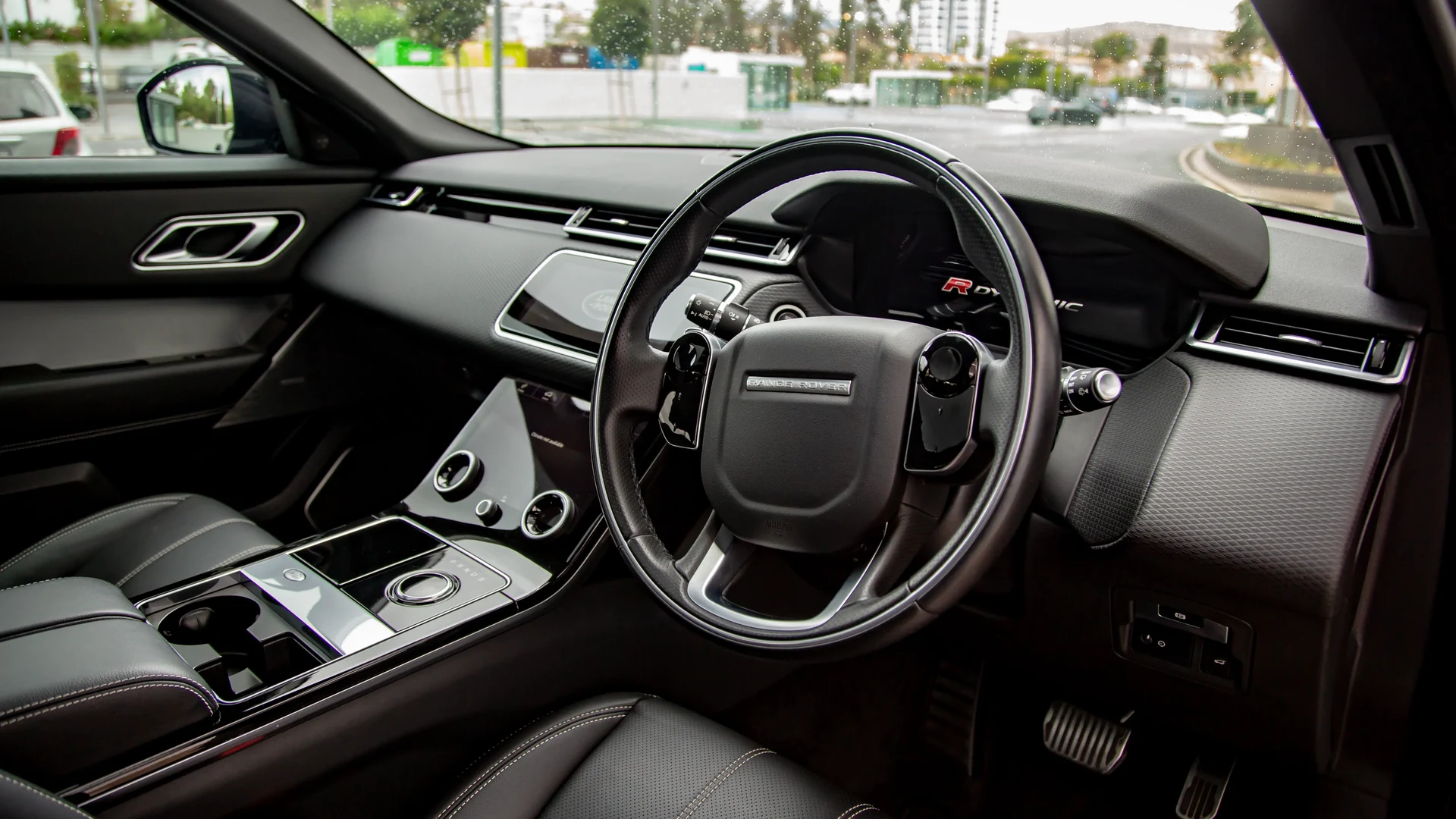 Range Rover Velar D180 SE R-Dynamic #16 Photo 5