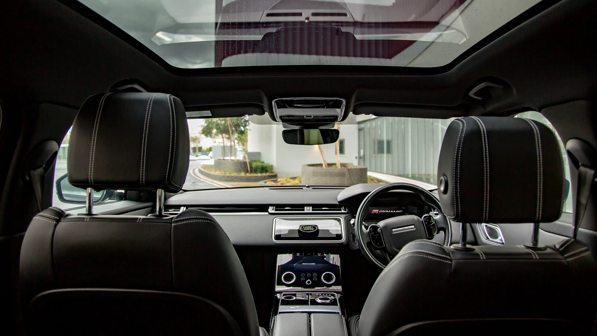 Range Rover Velar D180 SE R-Dynamic #16 Photo 7