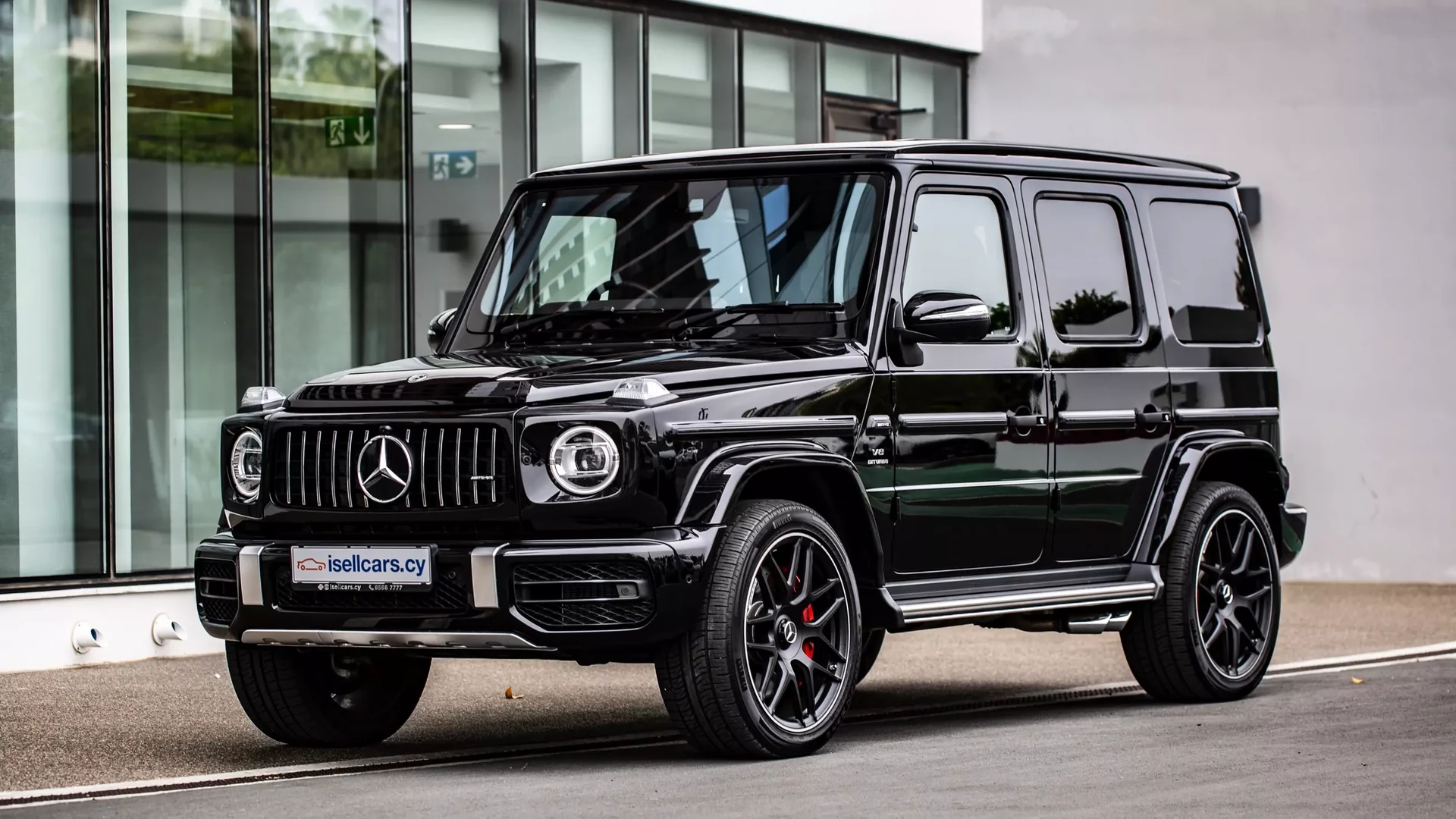 Mercedes-AMG G63 Premium Plus #8 Photo 1