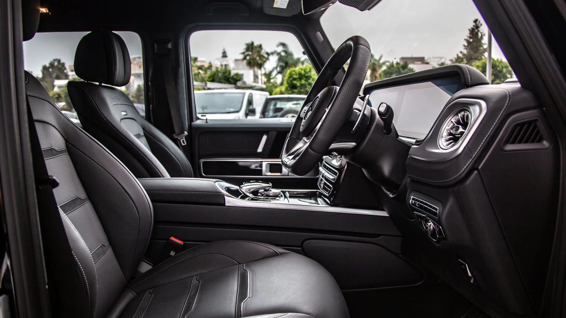 Mercedes-AMG G63 Premium Plus #8 Photo 7