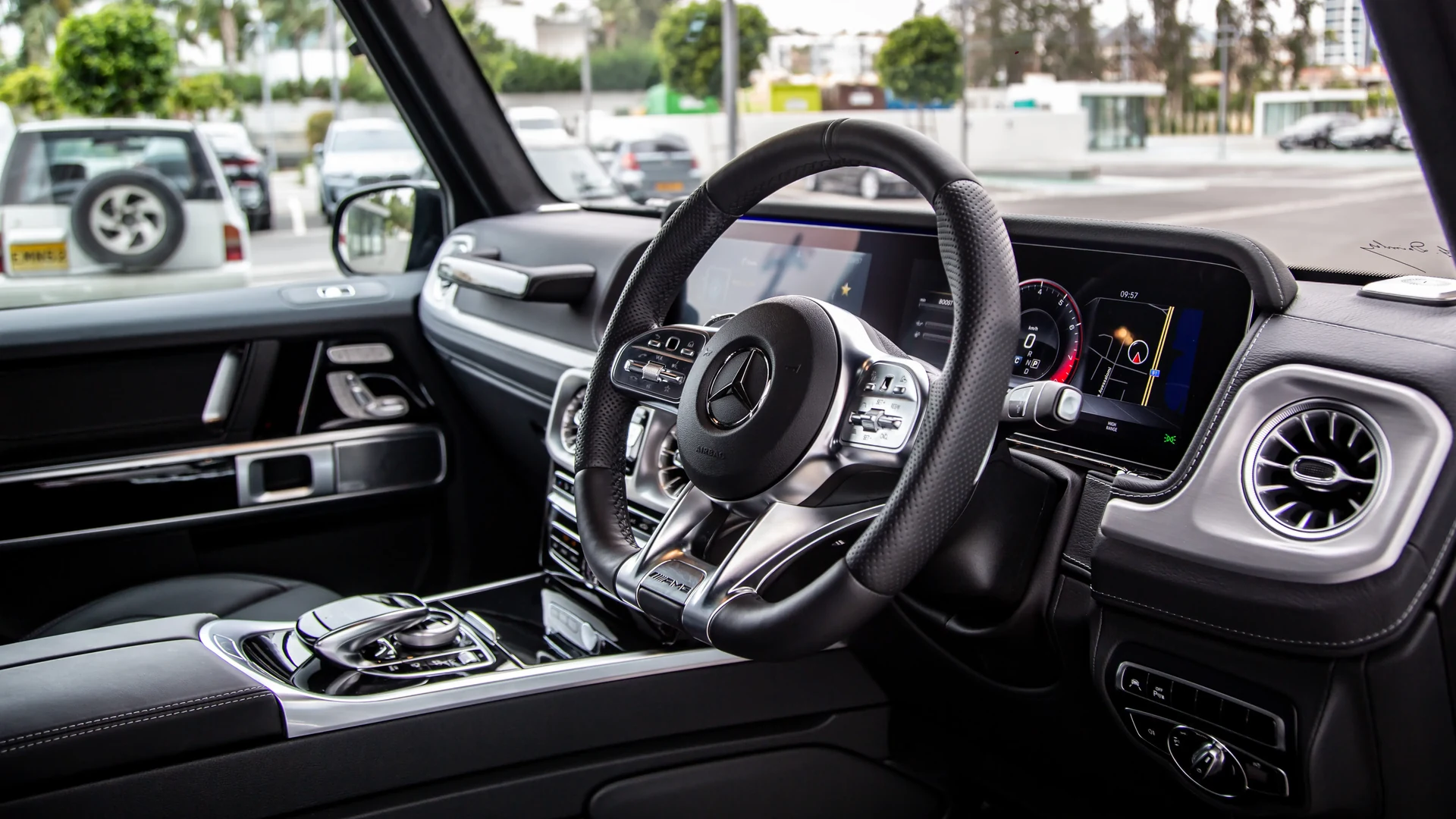 Mercedes-AMG G63 Premium Plus #8 Photo 8