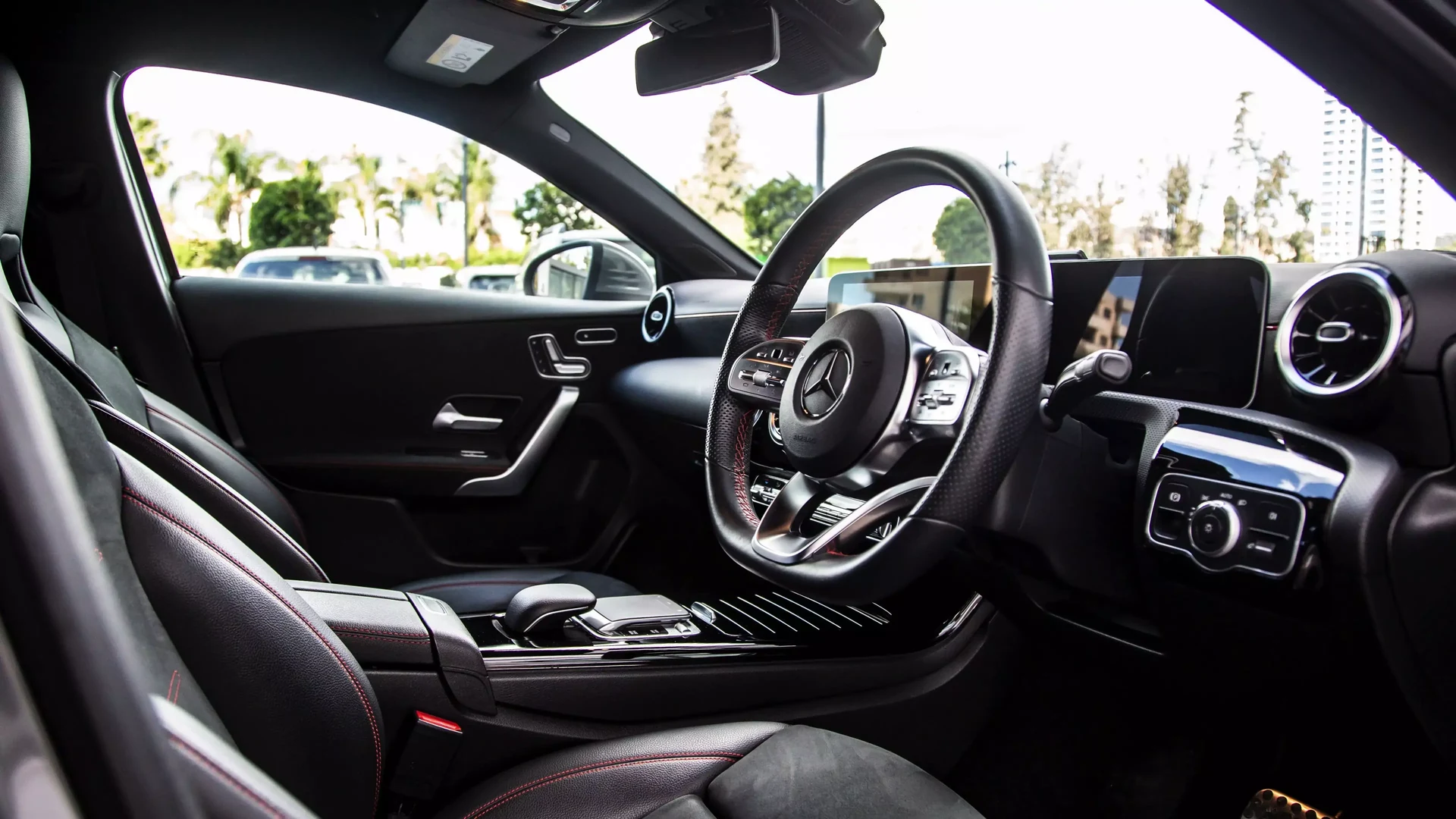 Mercedes-Benz A200d Hatchback #18 Фото 9