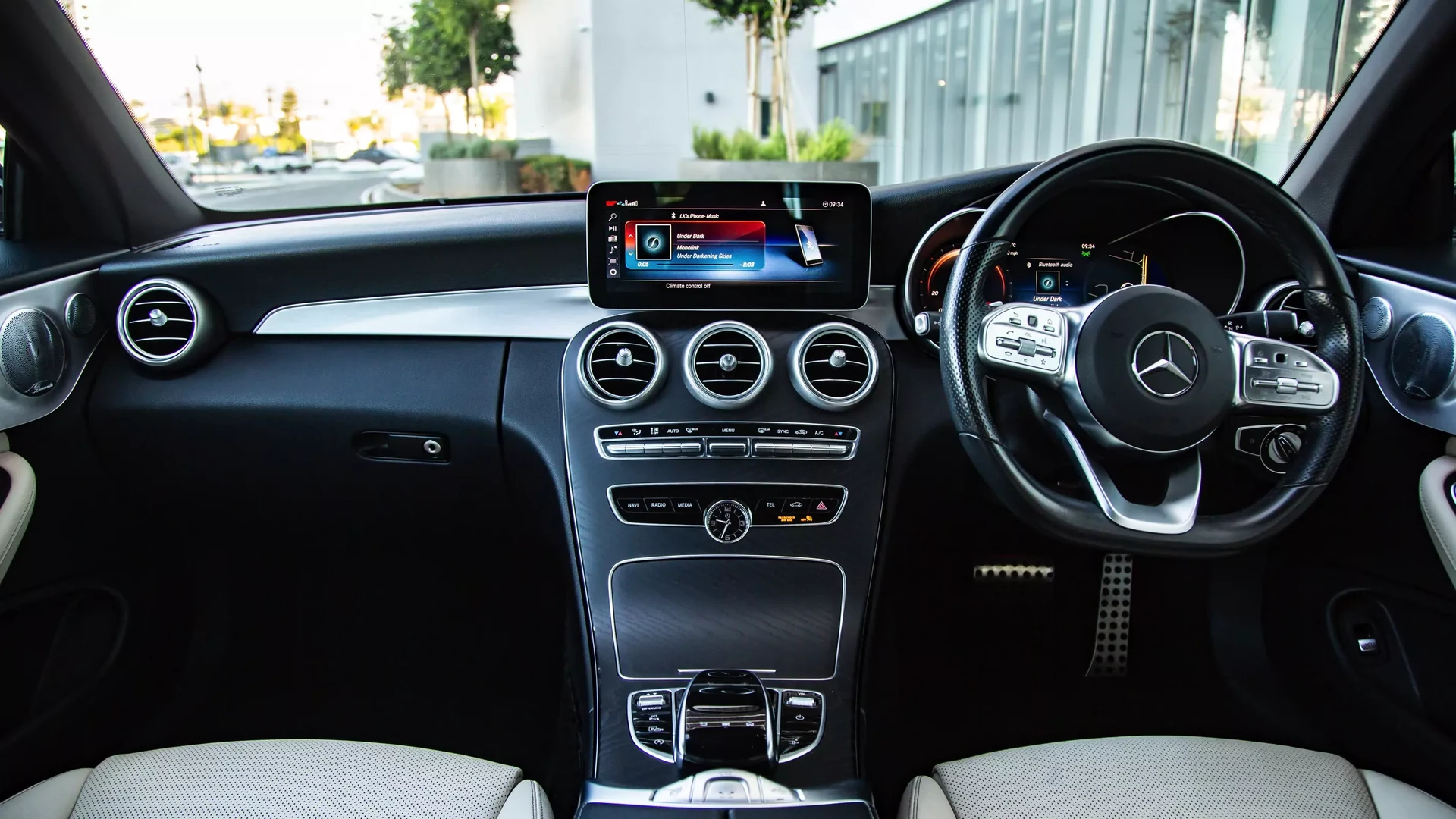 Mercedes-Benz C220d Convertible Premium Plus #43 Photo 8