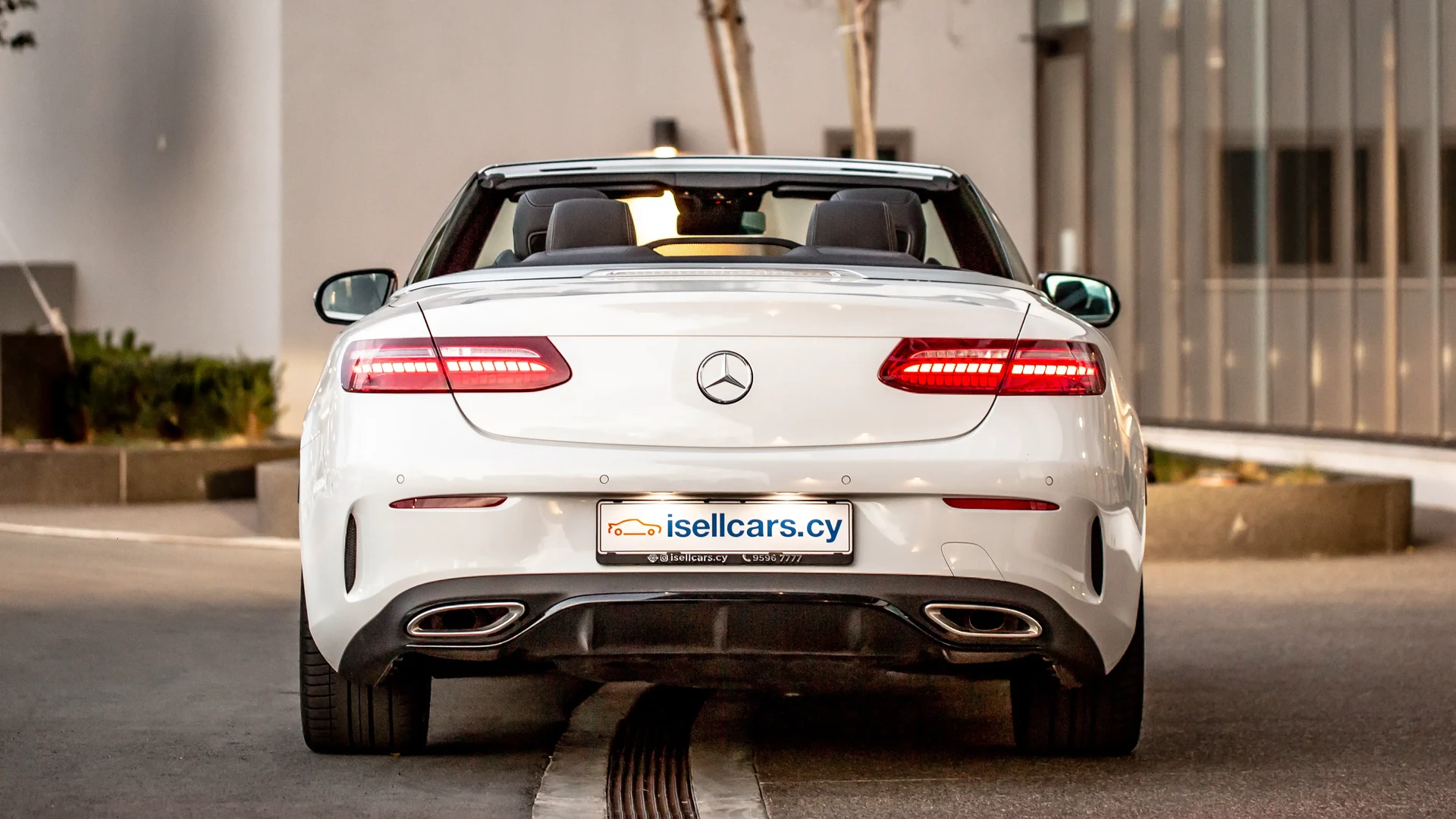 Mercedes-Benz E300 Convertible Premium Plus #10 Фото 3