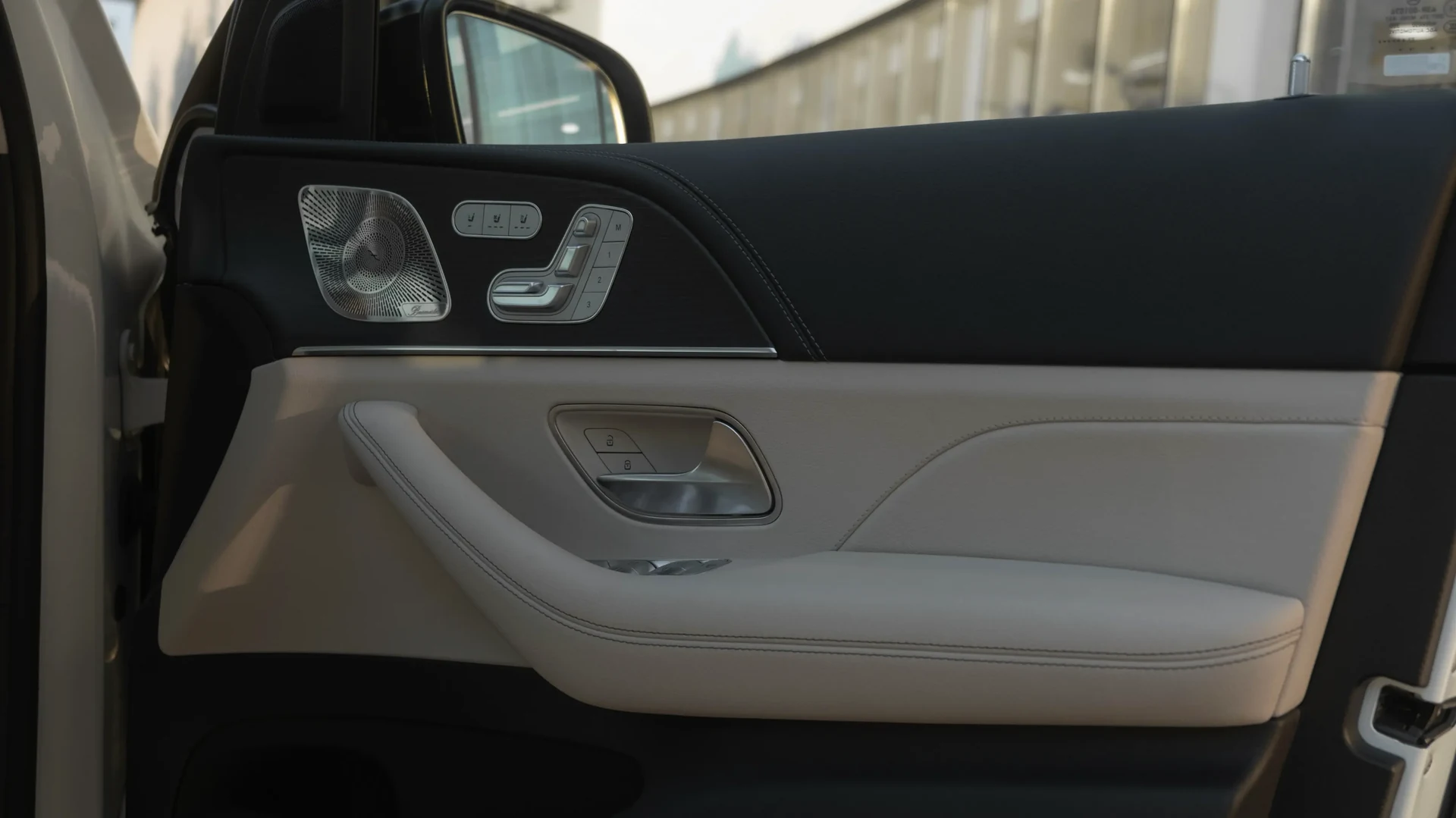 Mercedes-Benz GLS 400d Premium Plus #25 Фото 6