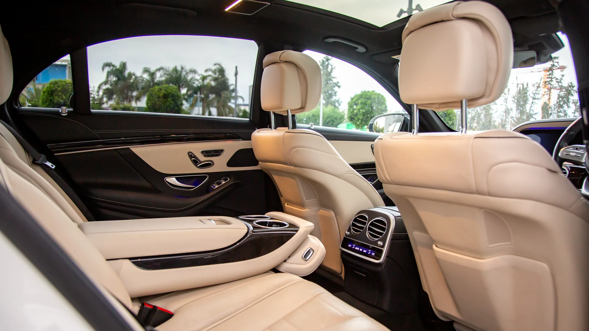 Mercedes-Benz S350d AMG Premium #46 Photo 11