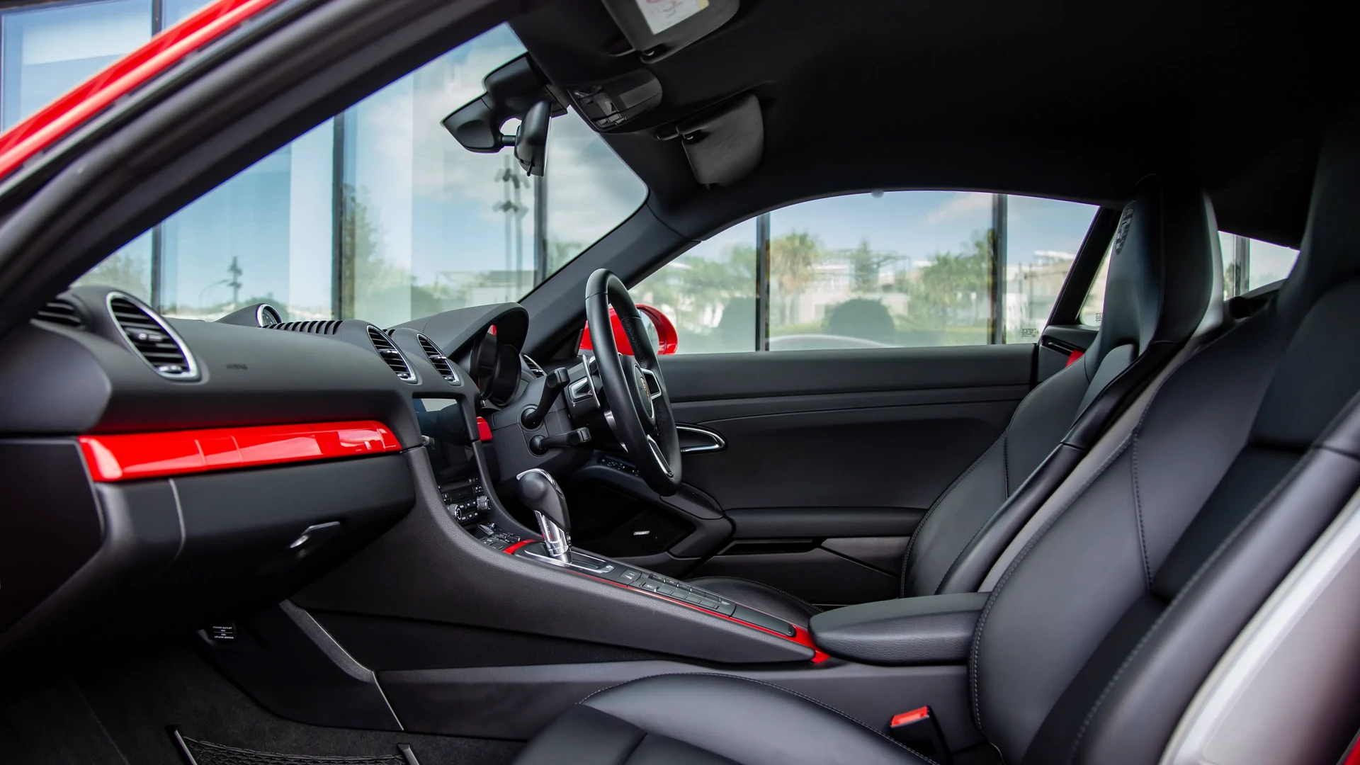 Porsche 718 Cayman #39 Photo 9