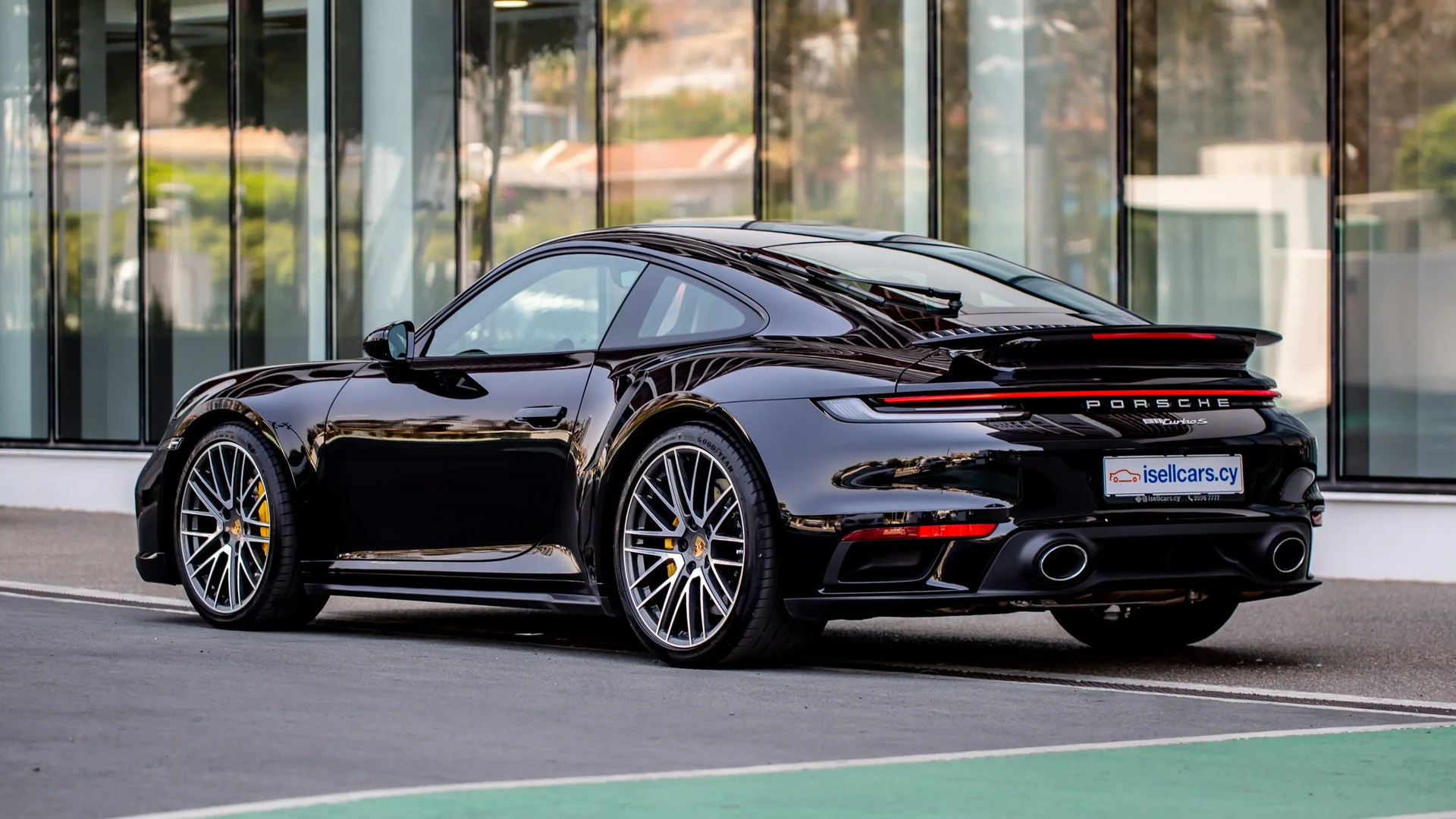 Porsche 911 Turbo S PDK #28 Photo 2