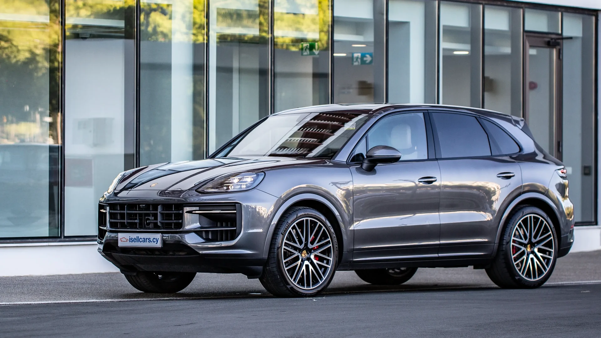 Porsche Cayenne S #35 Photo 1