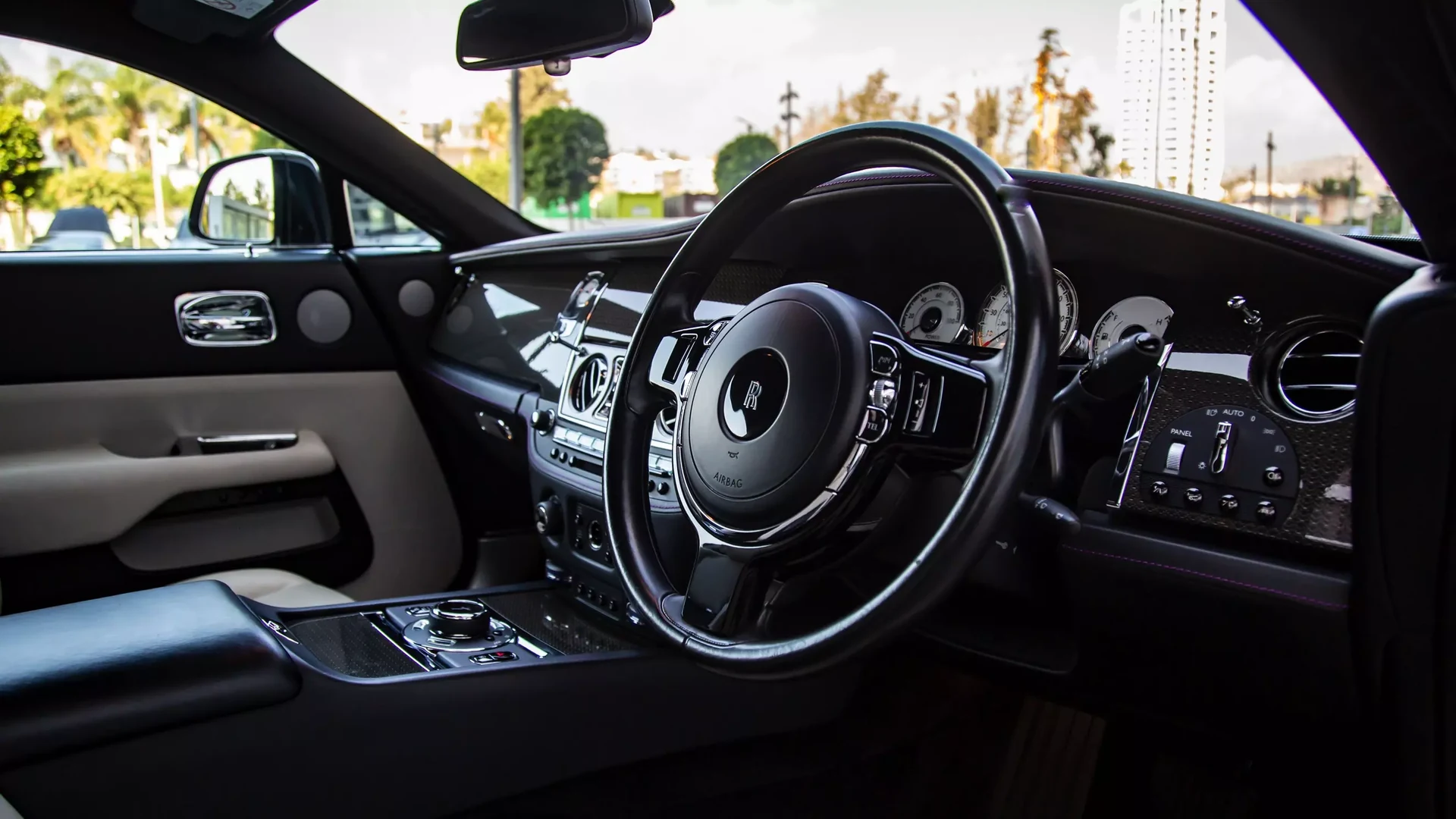 Rolls-Royce Wraith Black Badge #44 Фото 8