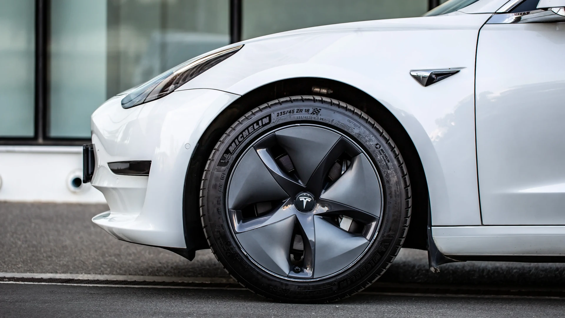 Tesla Model 3 Standard Range Plus #36 Фото 12