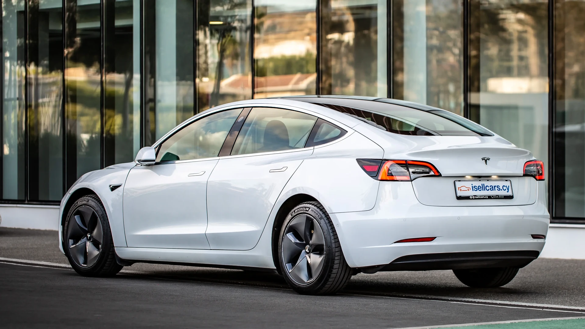 Tesla Model 3 Standard Range Plus #36 Фото 2