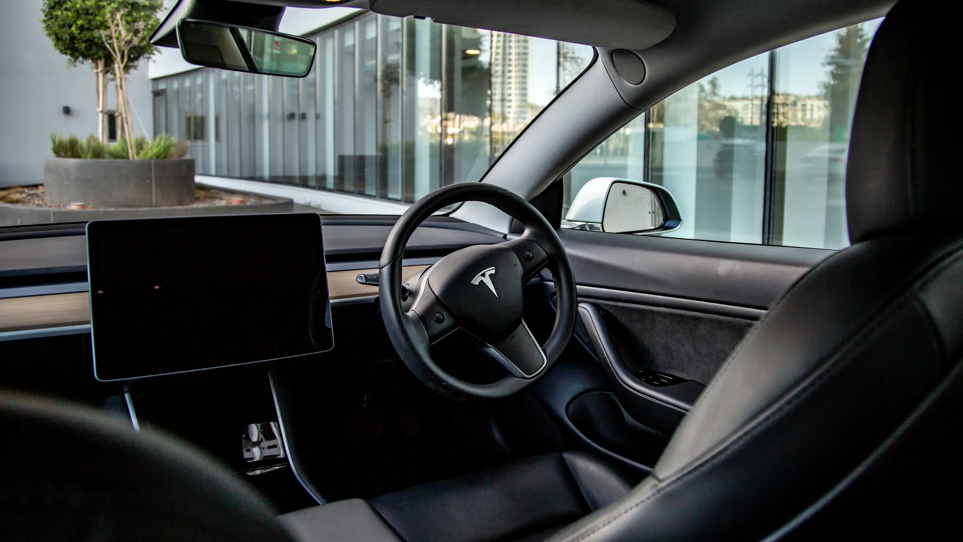 Tesla Model 3 Standard Range Plus #36 Фото 8